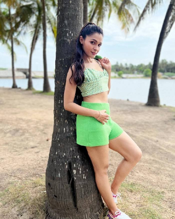 andrea jeremiah_teluguvox 4